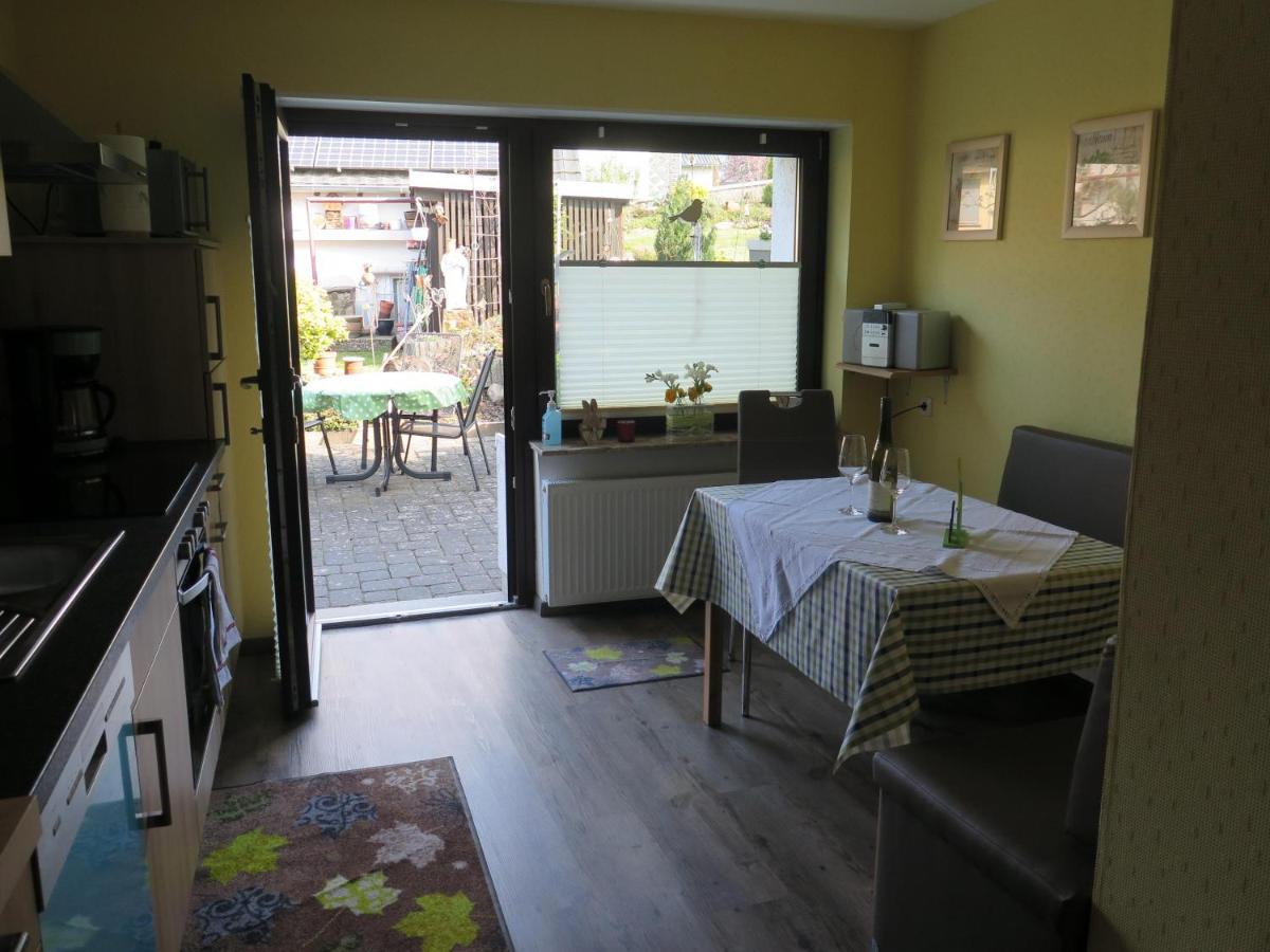 Ferienwohnung Zuckerberg Сарбург Екстериор снимка
