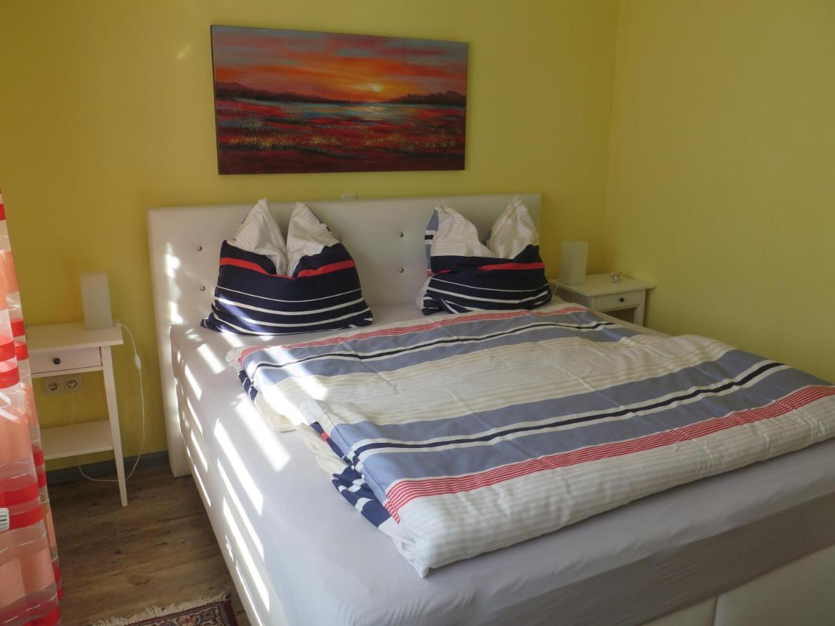 Ferienwohnung Zuckerberg Сарбург Екстериор снимка